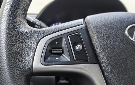 Hyundai Solaris II рестайлинг, 2015 год, 915 000 рублей, 17 фотография
