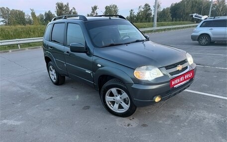 Chevrolet Niva I рестайлинг, 2013 год, 530 000 рублей, 3 фотография