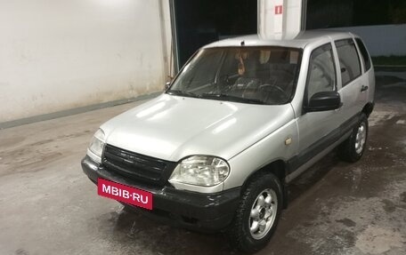 Chevrolet Niva I рестайлинг, 2003 год, 225 000 рублей, 6 фотография