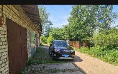 Toyota Highlander III, 2012 год, 2 200 000 рублей, 1 фотография