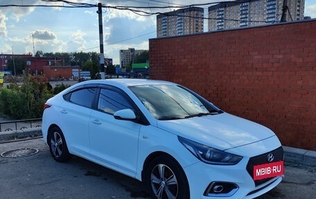 Hyundai Solaris II рестайлинг, 2017 год, 1 550 000 рублей, 2 фотография