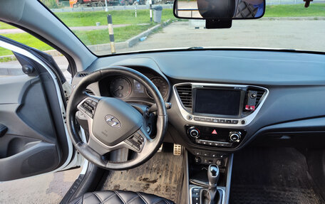 Hyundai Solaris II рестайлинг, 2017 год, 1 550 000 рублей, 19 фотография