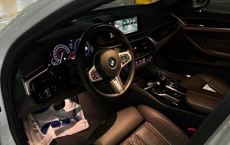 BMW 5 серия, 2018 год, 4 890 000 рублей, 9 фотография