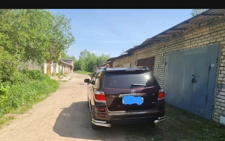 Toyota Highlander III, 2012 год, 2 200 000 рублей, 10 фотография