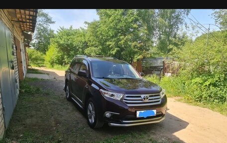 Toyota Highlander III, 2012 год, 2 200 000 рублей, 12 фотография