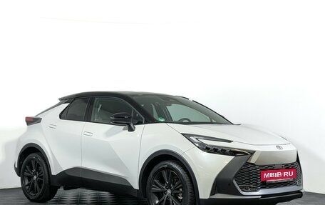Toyota C-HR, 2024 год, 4 700 000 рублей, 3 фотография
