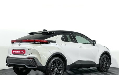 Toyota C-HR, 2024 год, 4 700 000 рублей, 5 фотография