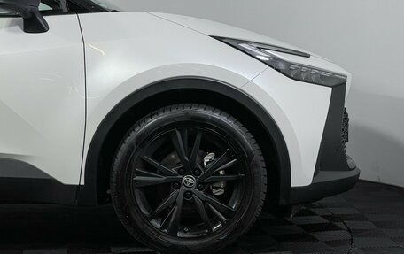 Toyota C-HR, 2024 год, 4 700 000 рублей, 19 фотография