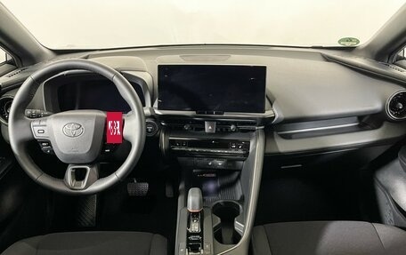 Toyota C-HR, 2024 год, 4 700 000 рублей, 12 фотография