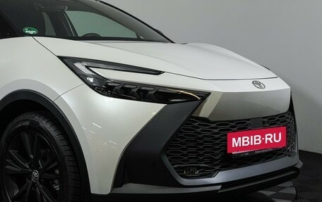 Toyota C-HR, 2024 год, 4 700 000 рублей, 17 фотография