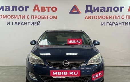 Opel Astra J, 2011 год, 549 800 рублей, 2 фотография