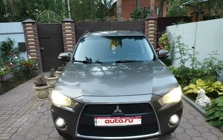 Mitsubishi Outlander III рестайлинг 3, 2011 год, 1 200 000 рублей, 1 фотография