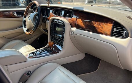 Jaguar XJ III (X350), 2003 год, 2 300 000 рублей, 8 фотография