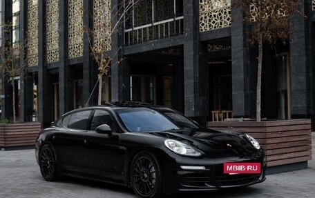 Porsche Panamera II рестайлинг, 2013 год, 3 800 000 рублей, 3 фотография