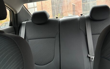 Hyundai Solaris II рестайлинг, 2015 год, 1 500 000 рублей, 13 фотография