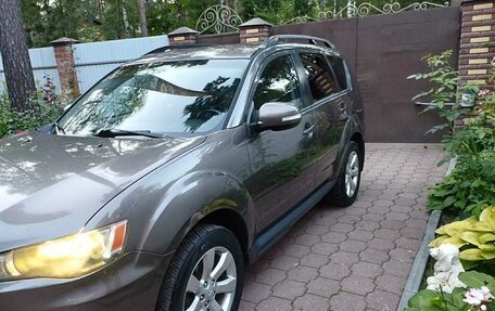 Mitsubishi Outlander III рестайлинг 3, 2011 год, 1 200 000 рублей, 3 фотография
