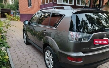 Mitsubishi Outlander III рестайлинг 3, 2011 год, 1 200 000 рублей, 5 фотография