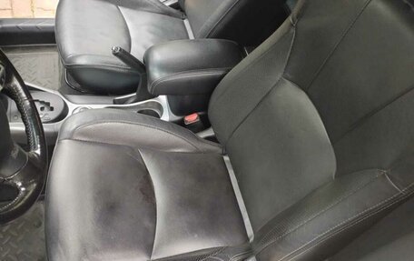 Mitsubishi Outlander III рестайлинг 3, 2011 год, 1 200 000 рублей, 17 фотография