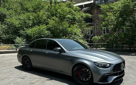 Mercedes-Benz E-Класс AMG, 2021 год, 7 850 000 рублей, 3 фотография