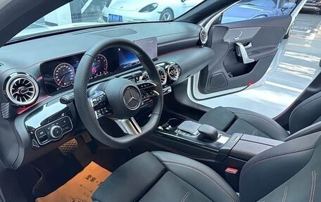 Mercedes-Benz A-Класс, 2022 год, 2 514 000 рублей, 19 фотография