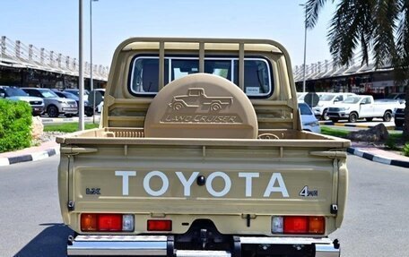 Toyota Land Cruiser 70, 2025 год, 10 300 000 рублей, 3 фотография