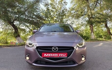 Mazda Demio IV, 2015 год, 850 000 рублей, 1 фотография