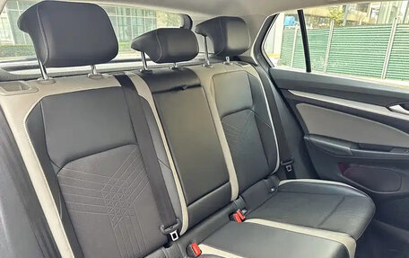 Volkswagen Golf VIII, 2021 год, 1 562 222 рублей, 10 фотография