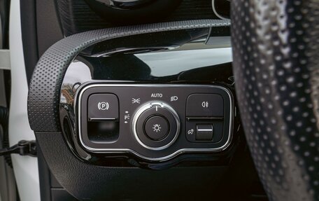 Mercedes-Benz A-Класс, 2020 год, 2 790 000 рублей, 19 фотография