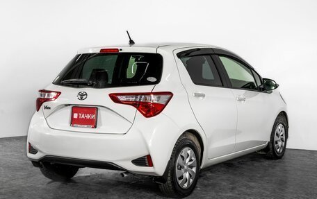 Toyota Vitz, 2018 год, 950 000 рублей, 3 фотография