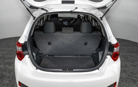 Toyota Vitz, 2018 год, 950 000 рублей, 17 фотография