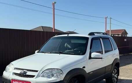 Chevrolet Niva I рестайлинг, 2004 год, 480 000 рублей, 1 фотография