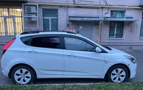 Hyundai Solaris II рестайлинг, 2016 год, 1 100 000 рублей, 3 фотография