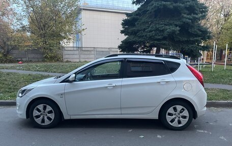 Hyundai Solaris II рестайлинг, 2016 год, 1 100 000 рублей, 4 фотография