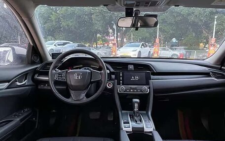Honda Civic IX, 2021 год, 1 350 000 рублей, 10 фотография