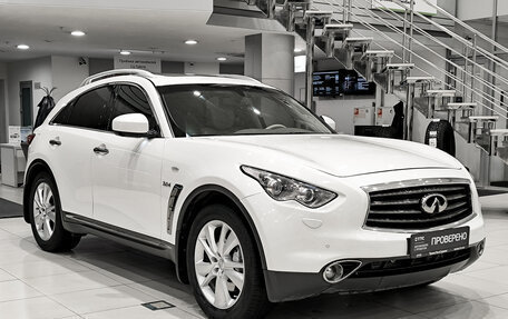 Infiniti QX70, 2016 год, 2 730 000 рублей, 3 фотография