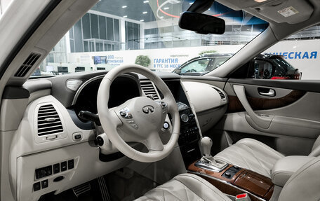 Infiniti QX70, 2016 год, 2 730 000 рублей, 16 фотография