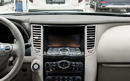 Infiniti QX70, 2016 год, 2 730 000 рублей, 15 фотография