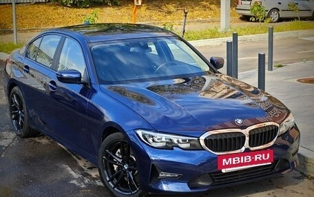 BMW 3 серия, 2019 год, 3 950 000 рублей, 12 фотография