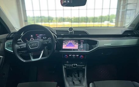 Audi Q3, 2022 год, 2 284 000 рублей, 7 фотография