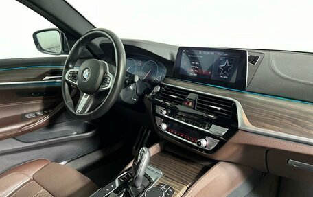 BMW 5 серия, 2019 год, 4 499 000 рублей, 14 фотография