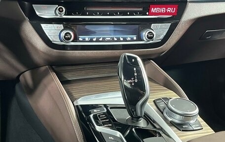 BMW 5 серия, 2019 год, 4 499 000 рублей, 21 фотография