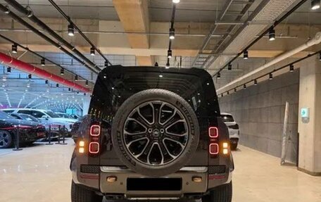 Land Rover Defender II, 2025 год, 29 200 000 рублей, 4 фотография