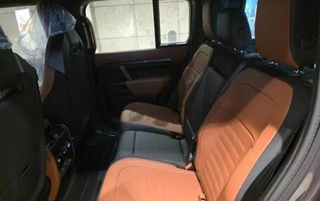 Land Rover Defender II, 2025 год, 29 200 000 рублей, 9 фотография
