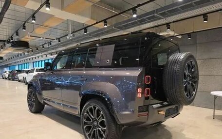 Land Rover Defender II, 2025 год, 29 200 000 рублей, 3 фотография