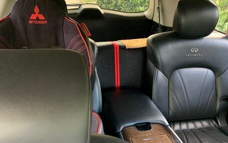 Infiniti QX56, 2013 год, 1 950 000 рублей, 10 фотография