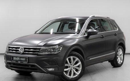 Volkswagen Tiguan II, 2018 год, 2 500 000 рублей, 1 фотография