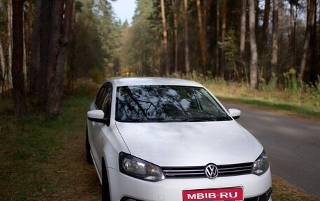 Volkswagen Polo VI (EU Market), 2015 год, 850 000 рублей, 1 фотография