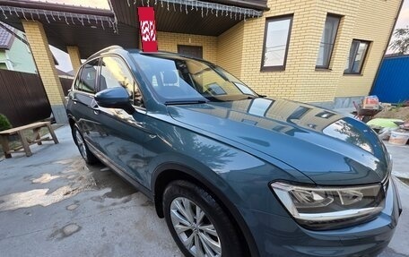 Volkswagen Tiguan II, 2020 год, 2 350 000 рублей, 1 фотография