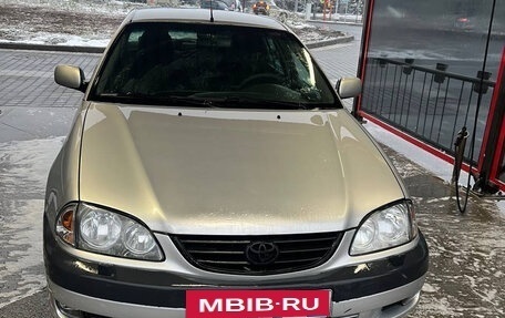 Toyota Avensis III рестайлинг, 2001 год, 580 000 рублей, 2 фотография