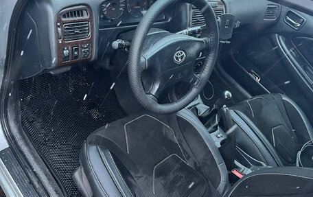 Toyota Avensis III рестайлинг, 2001 год, 580 000 рублей, 5 фотография